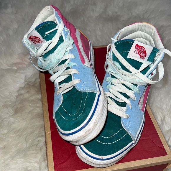 Vans - Picture 1 of 3